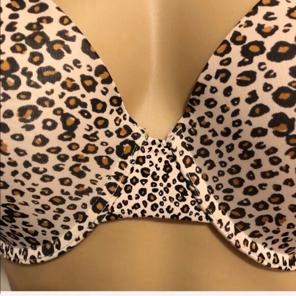 Victoria’s Secret | Uplift Semi Demi Bra - Picture 2 of 8